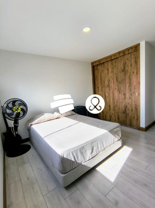 Apartamento de 2 alcobas en venta en El Poblado, Medellín, 87 m² · foto 10 de 19