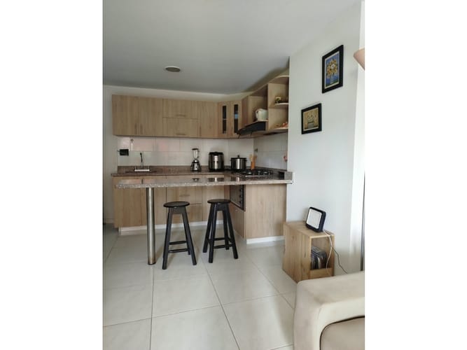 Apartamento de 3 alcobas en venta en La Maria, Copacabana, 80 m² · foto 3 de 19