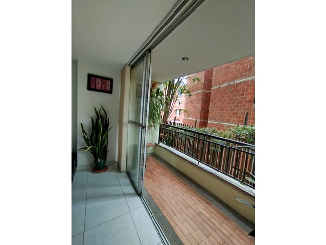 Apartamento de 3 alcobas en venta en La Maria, Copacabana, 80 m² · foto 7 de 19