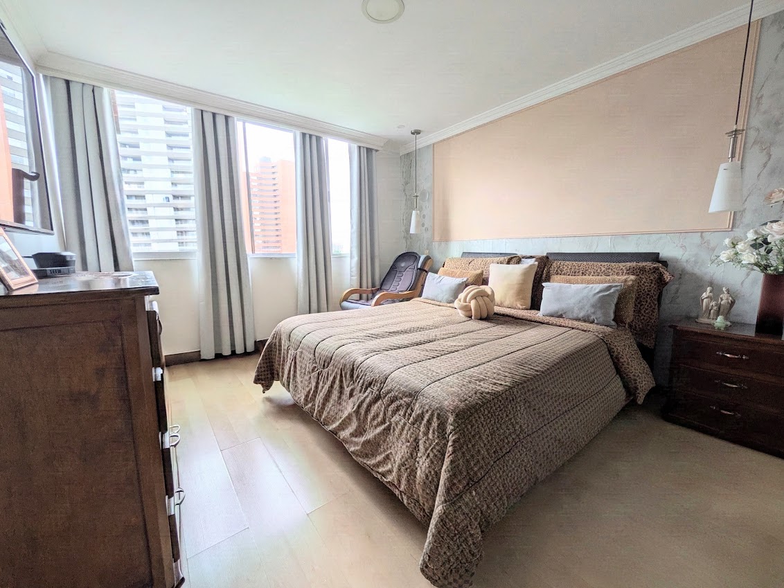 Apartamento en venta en El Poblado, Medellín · foto 4 de 9