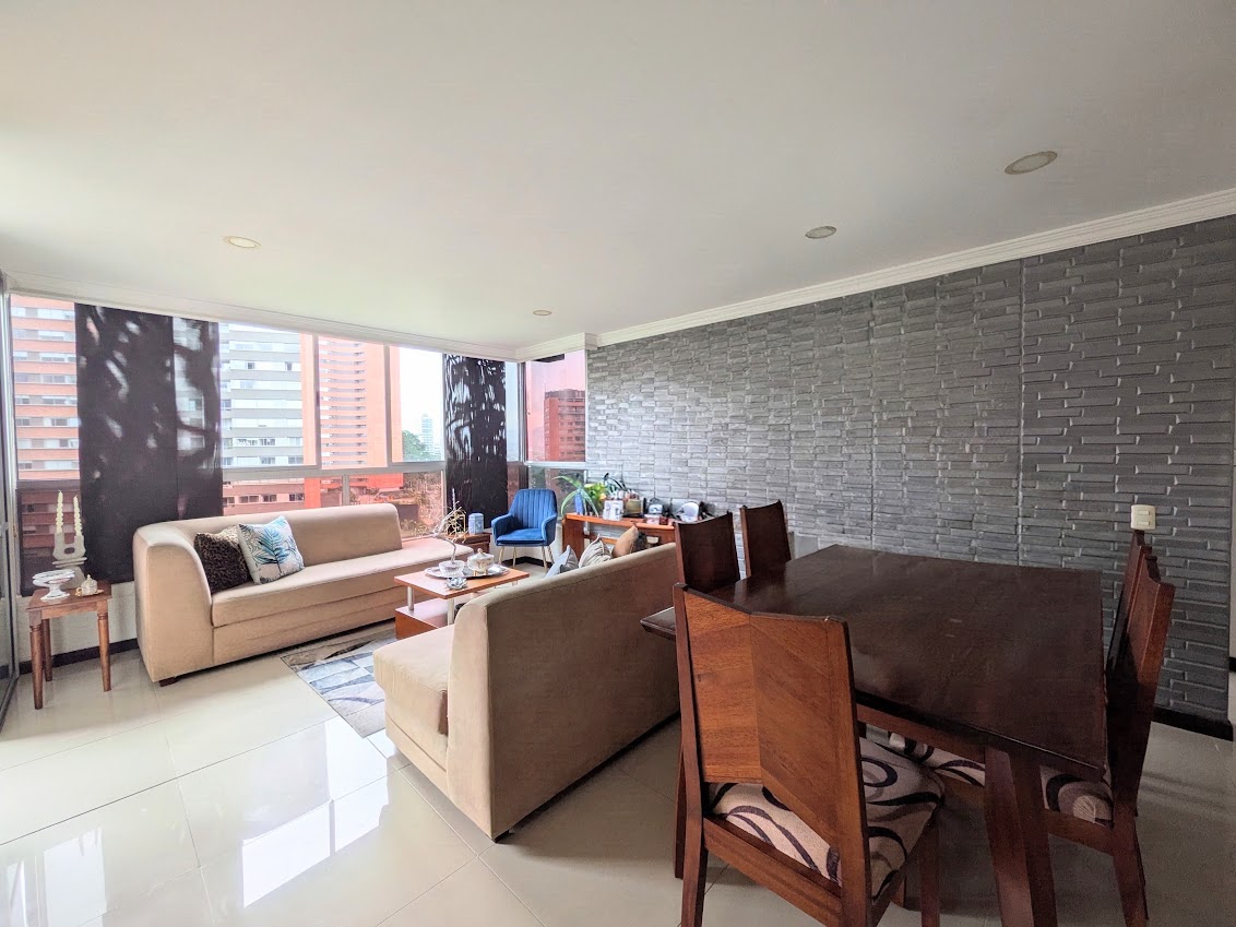 Apartamento en venta en El Poblado, Medellín · foto 6 de 9