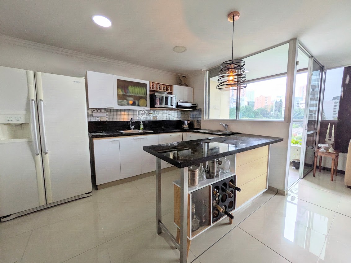Apartamento en venta en El Poblado, Medellín · foto 8 de 9