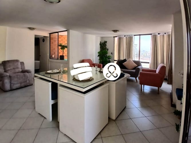 Apartamento en venta en La Candelaria, Medellín · foto 2 de 19