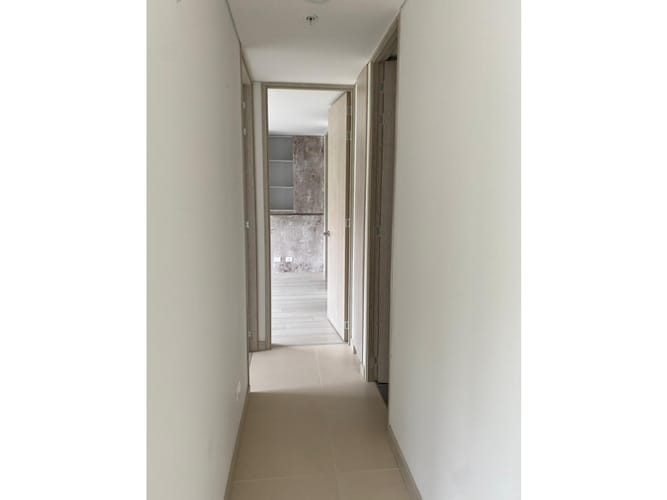 Apartamento de 3 alcobas en arriendo en Loma Del Escobero, Medellín, 80 m² · foto 5 de 9