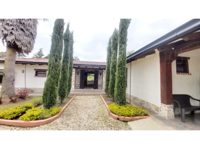 Casa de 3 alcobas en venta en Cuchillas De San Jose, Rionegro, 160 m² · foto 22 de 24