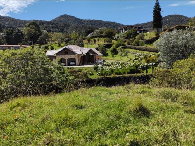 Lote en venta en La Ceja, 6100 m² · foto 2 de 7