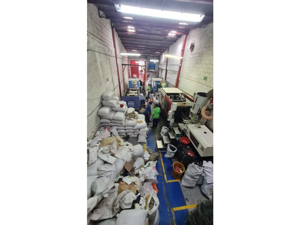 Bodega en venta en Trinidad, Medellín, 244 m² · foto 8 de 8