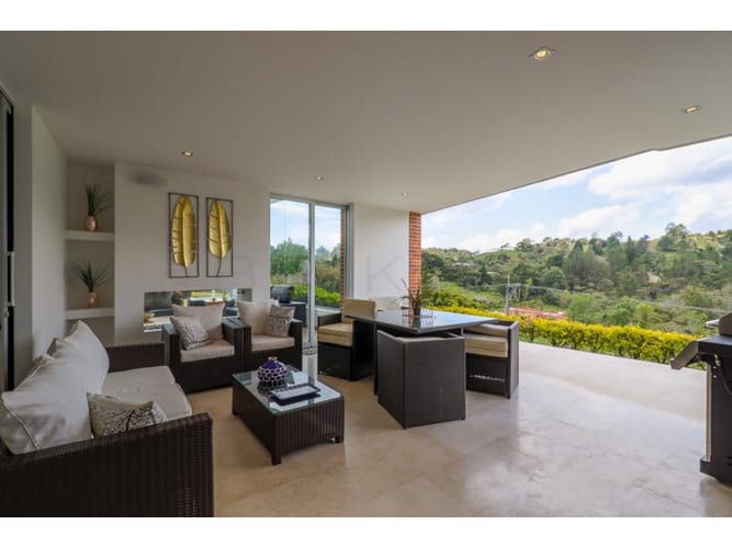Casa de 4 alcobas en venta en Pantanillo, El Retiro, 392 m² · foto 4 de 23