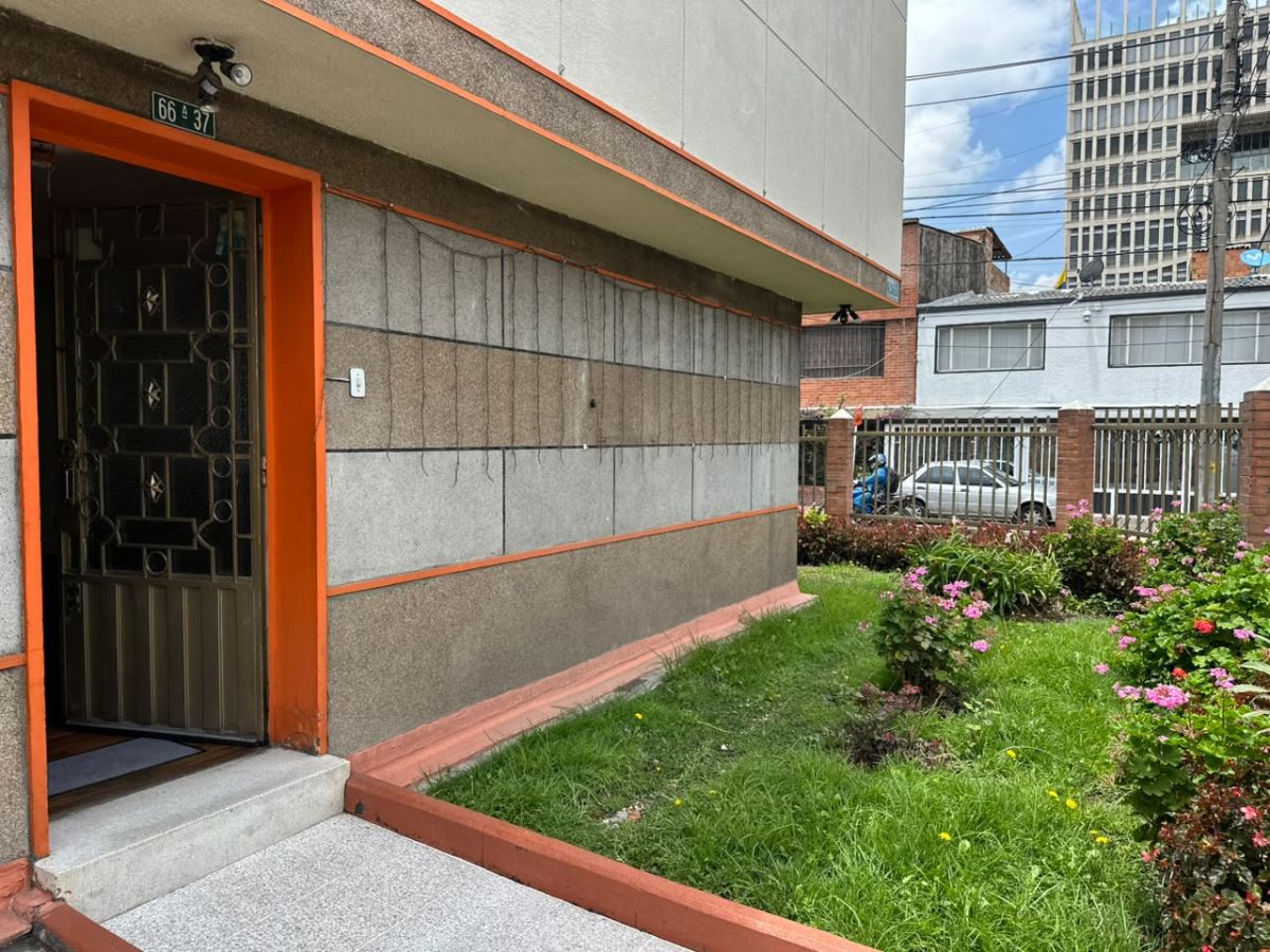 Casa en venta en Engativá, Bogotá · foto 4 de 24