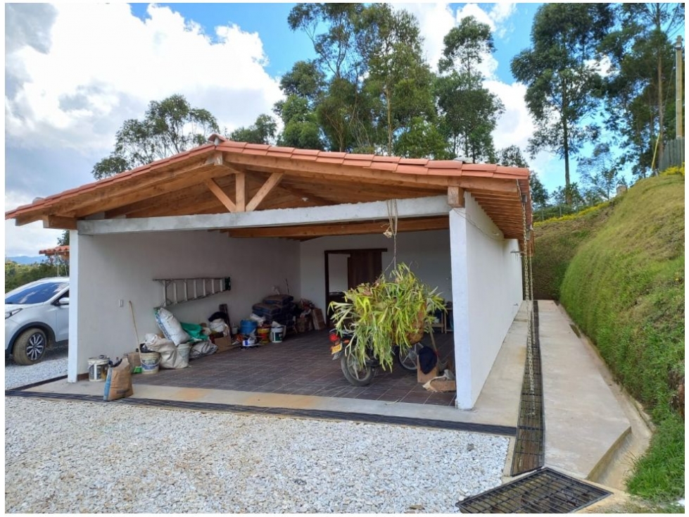 Casa de 4 alcobas en venta en La Industrial, Marinilla, 300 m² · foto 3 de 22