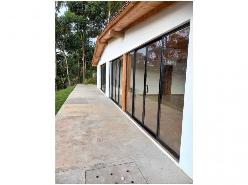 Casa de 4 alcobas en venta en La Industrial, Marinilla, 300 m² · foto 6 de 22