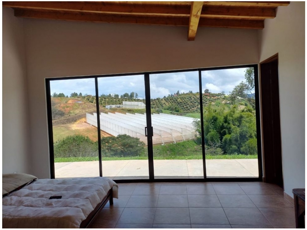 Casa de 4 alcobas en venta en La Industrial, Marinilla, 300 m² · foto 7 de 22