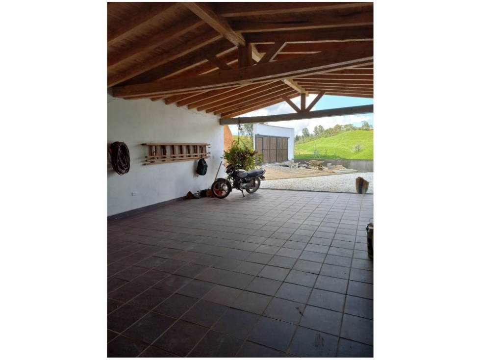Casa de 4 alcobas en venta en La Industrial, Marinilla, 300 m² · foto 8 de 22