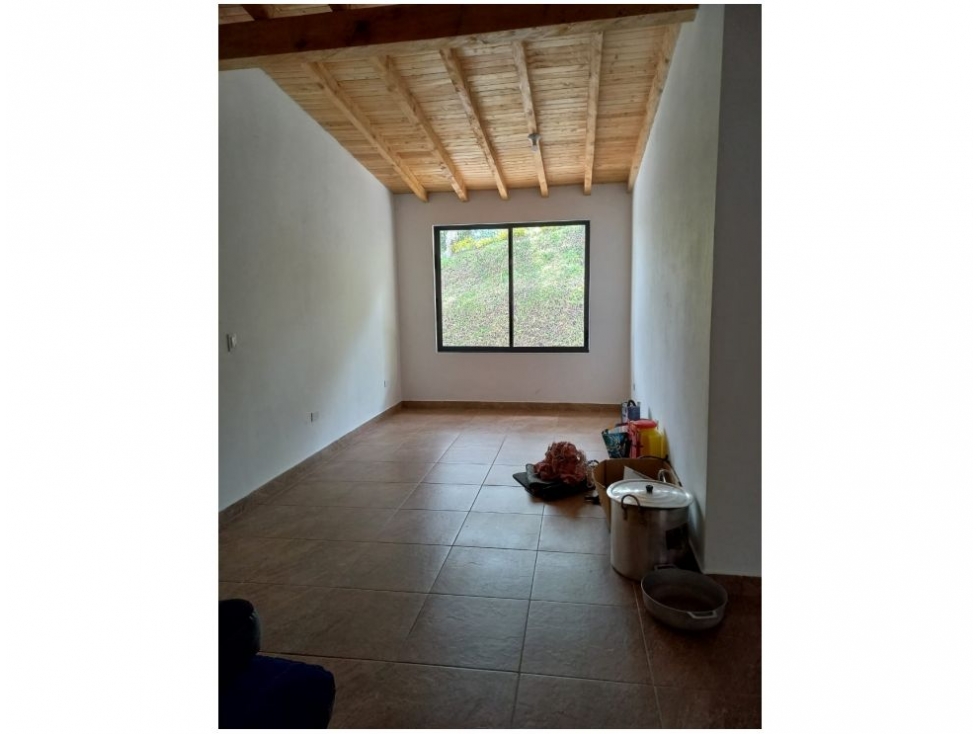 Casa de 4 alcobas en venta en La Industrial, Marinilla, 300 m² · foto 12 de 22