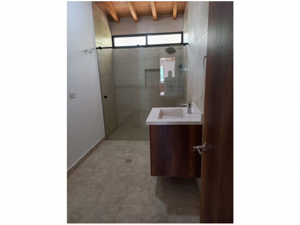 Casa de 4 alcobas en venta en La Industrial, Marinilla, 300 m² · foto 14 de 22