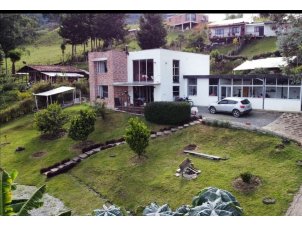 Casa de 4 alcobas en venta en El Carmen De Viboral, El Carmen de Viboral, 190 m² · foto 10 de 12
