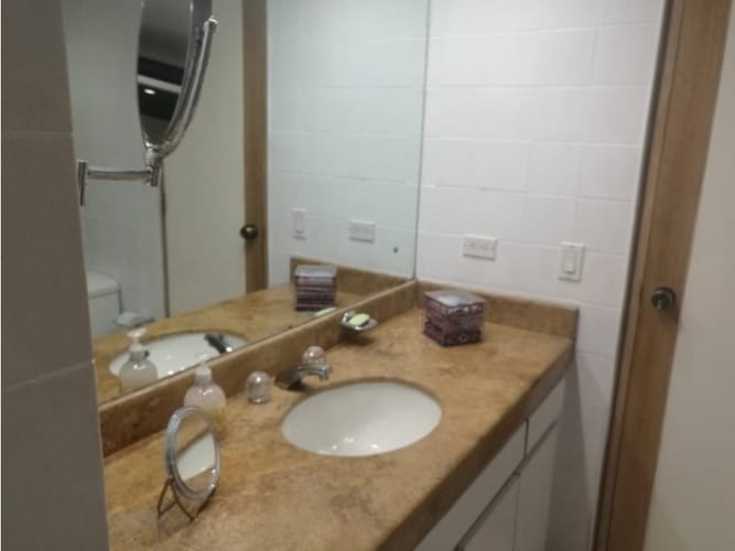 Apartamento de 4 alcobas en venta en San Lucas, Medellín, 261 m² · foto 13 de 16