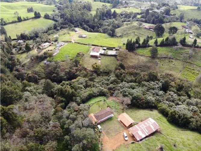 Lote en venta en Piedras Blancas, Guarne, 120 m² · foto 2 de 14