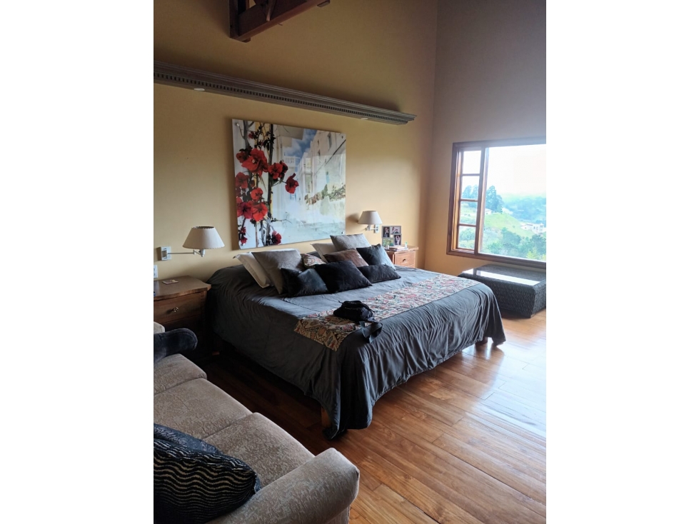 Casa de 4 alcobas en venta en El Capiro, Rionegro, 560 m² · foto 8 de 24