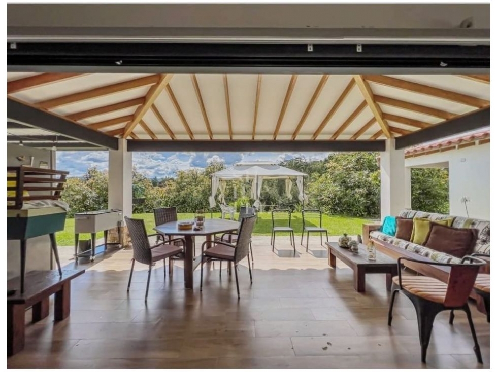 Casa de 3 alcobas en venta en El Porvenir, Rionegro, 200 m² · foto 4 de 9