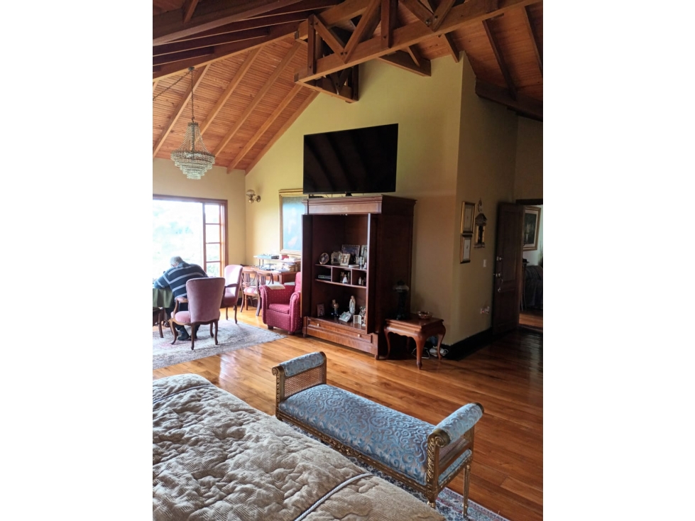 Casa de 4 alcobas en venta en El Capiro, Rionegro, 560 m² · foto 10 de 24