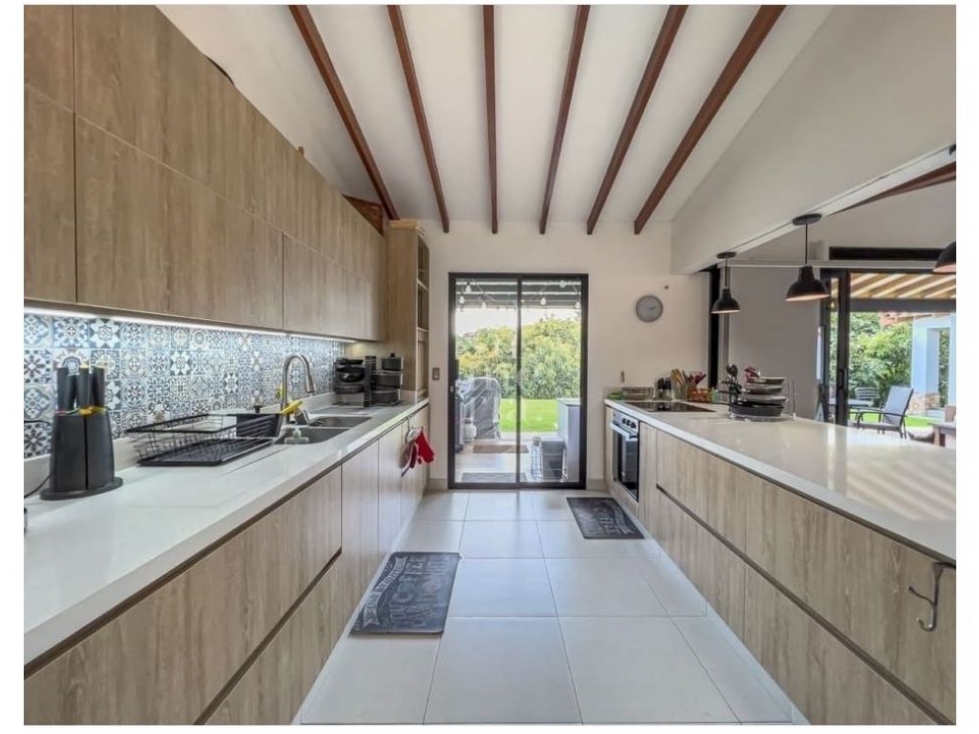 Casa de 3 alcobas en venta en El Porvenir, Rionegro, 200 m² · foto 6 de 9