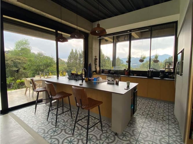 Casa de 5 alcobas en venta en Las Palmas, Envigado, 450 m² · foto 3 de 14