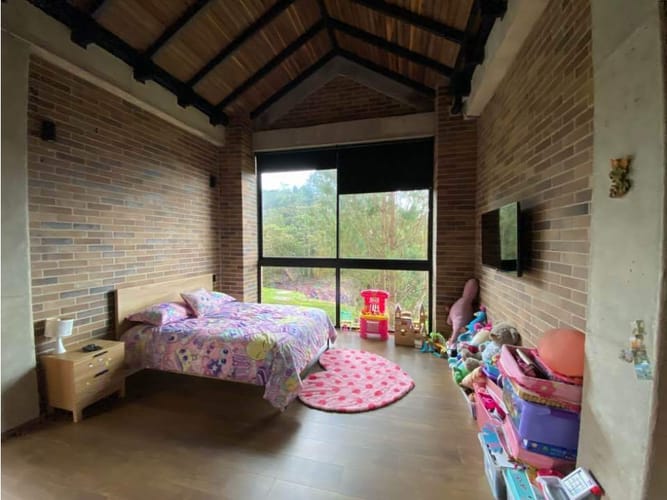 Casa de 5 alcobas en venta en Las Palmas, Envigado, 450 m² · foto 11 de 14