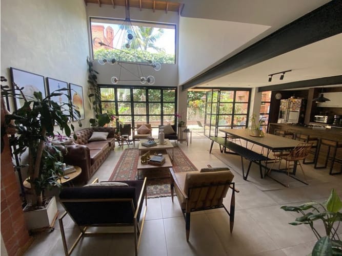 Casa de 3 alcobas en venta en La Florida, Medellín, 240 m² · foto 3 de 24
