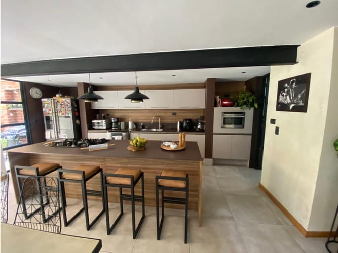 Casa de 3 alcobas en venta en La Florida, Medellín, 240 m² · foto 5 de 24