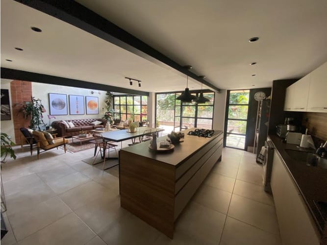 Casa de 3 alcobas en venta en La Florida, Medellín, 240 m² · foto 8 de 24