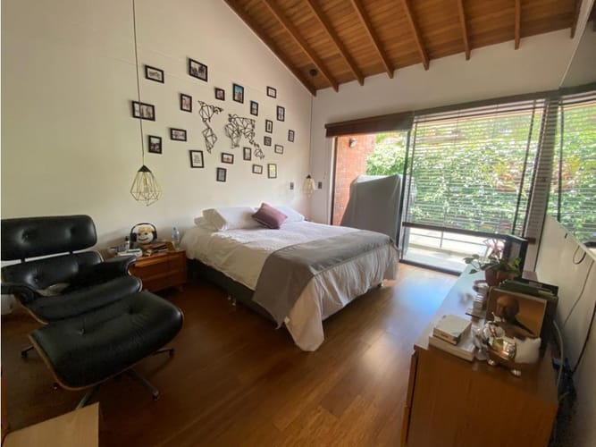 Casa de 3 alcobas en venta en La Florida, Medellín, 240 m² · foto 12 de 24