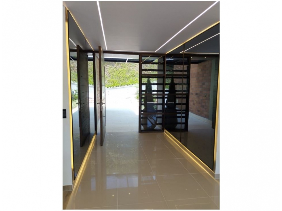 Casa de 6 alcobas en venta en El Tablazo, Rionegro, 400 m² · foto 6 de 24
