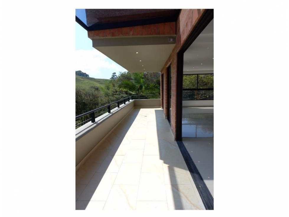 Casa de 6 alcobas en venta en El Tablazo, Rionegro, 400 m² · foto 16 de 24