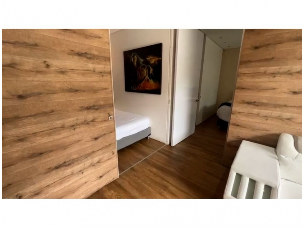 Apartamento en venta en El Poblado, Medellín · foto 8 de 19