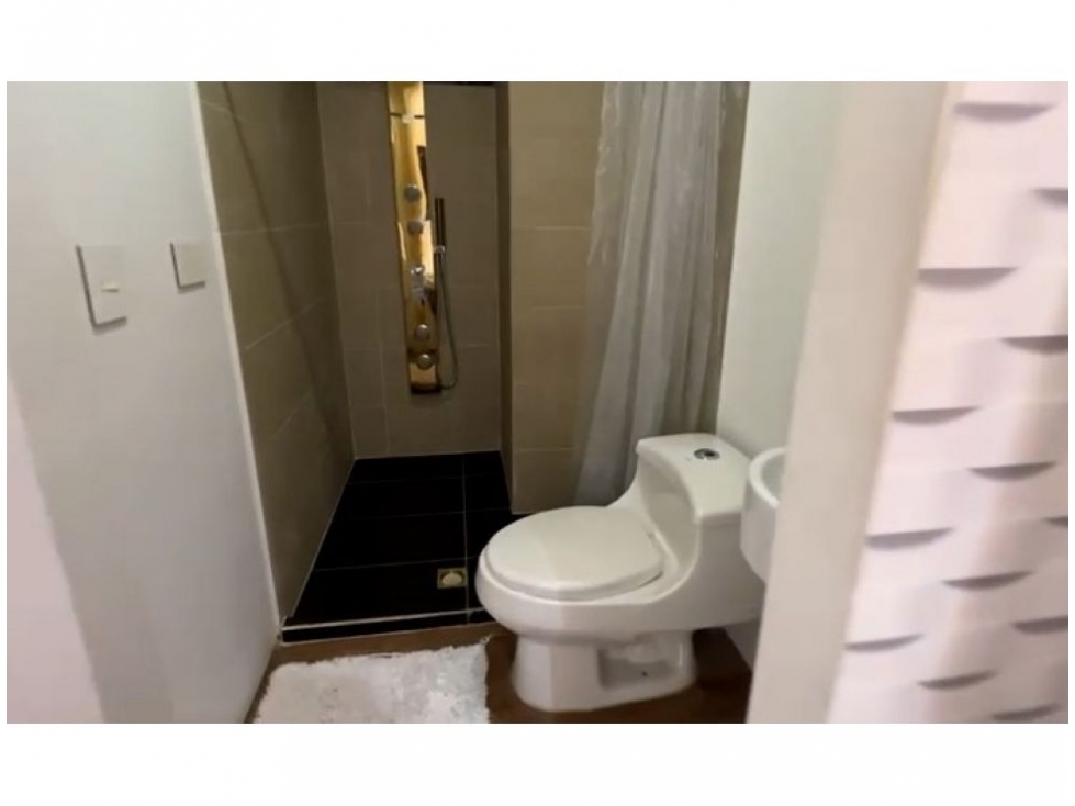 Apartamento en venta en El Poblado, Medellín · foto 10 de 19