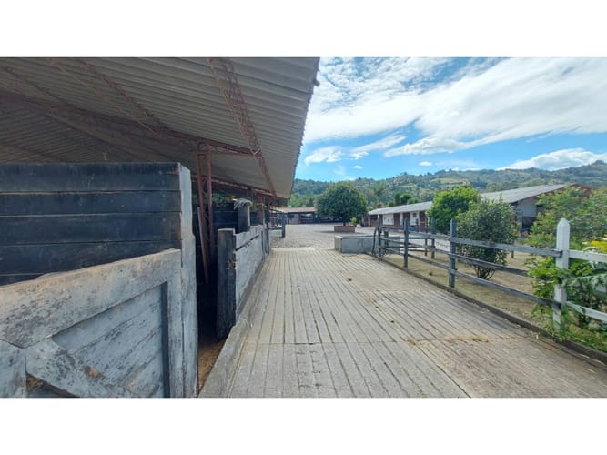 Casa de 3 alcobas en venta en El Porvenir, Rionegro, 100 m² · foto 22 de 24