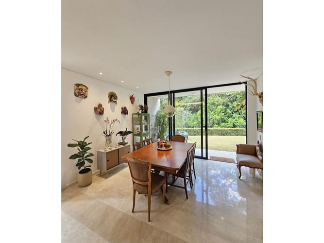 Casa de 3 alcobas en venta en Loma Del Chocho, Envigado, 305 m² · foto 5 de 7