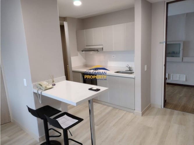 Apartamento de 2 alcobas en venta en El Poblado, Medellín, 77 m² · foto 6 de 6