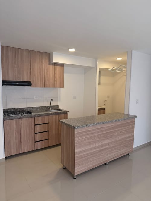 Apartamento de 3 alcobas en arriendo en Cd. Simon Bolivar Et. I, Ibagué, 55 m² · foto 3 de 21