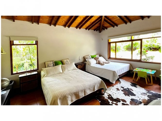 Casa de 3 alcobas en venta en La Catedral, Sabaneta, 362 m² · foto 6 de 24