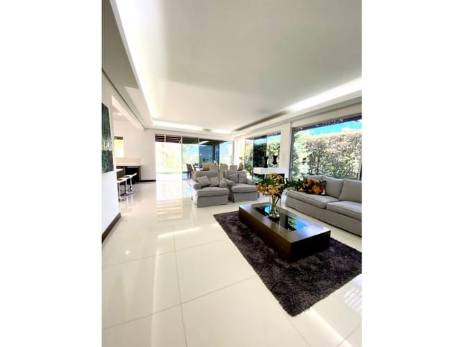 Casa de 5 alcobas en venta en El Retiro, 400 m² · foto 2 de 24