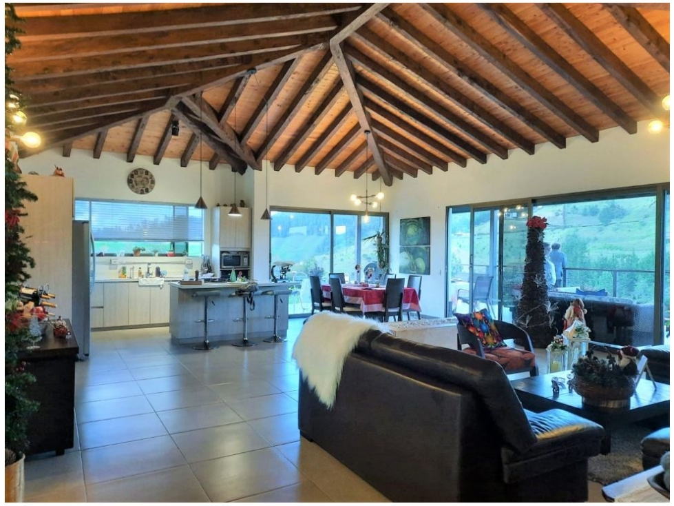 Casa de 3 alcobas en venta en Pantanillo, El Retiro, 310 m² · foto 8 de 10