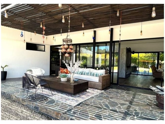 Casa de 3 alcobas en venta en El Tablazo, Rionegro, 479 m² · foto 3 de 16