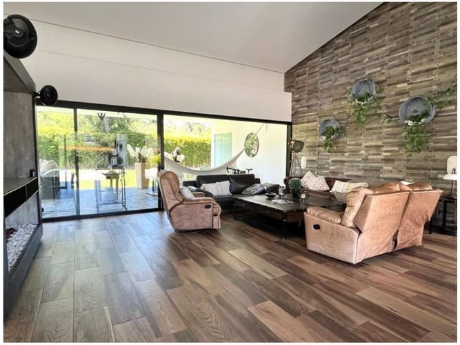 Casa de 3 alcobas en venta en El Tablazo, Rionegro, 479 m² · foto 9 de 16