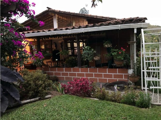 Casa de 4 alcobas en venta en La Industrial, Marinilla, 162 m² · foto 2 de 24