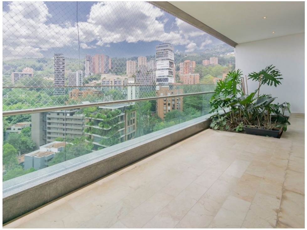 Apartamento en venta en El Poblado, Medellín · foto 6 de 17