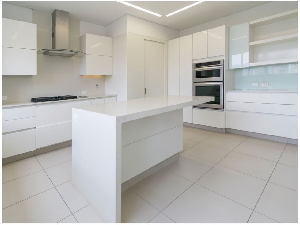 Apartamento en venta en El Poblado, Medellín · foto 9 de 17