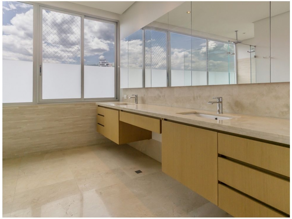 Apartamento en venta en El Poblado, Medellín · foto 10 de 17