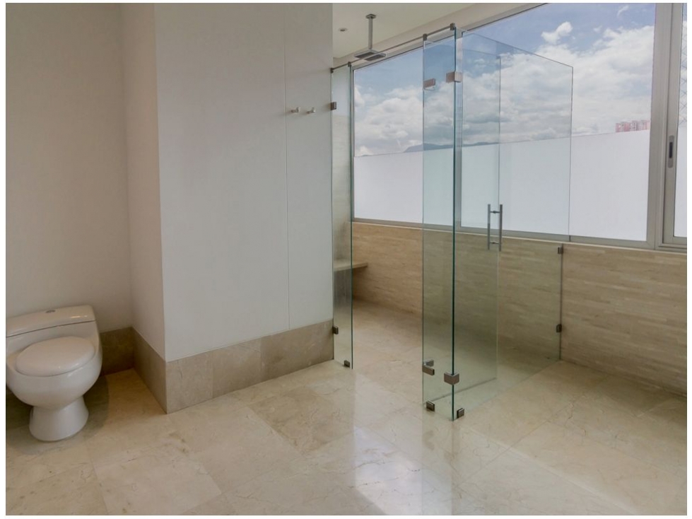 Apartamento en venta en El Poblado, Medellín · foto 11 de 17